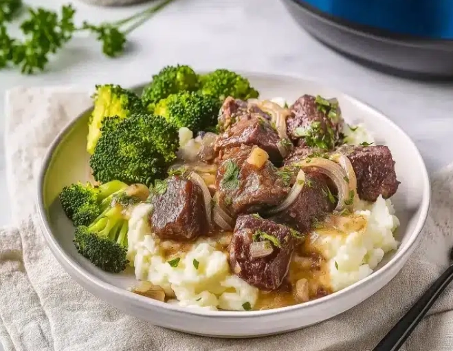 slow cooker steak and gravy slow cooker steak and gravy