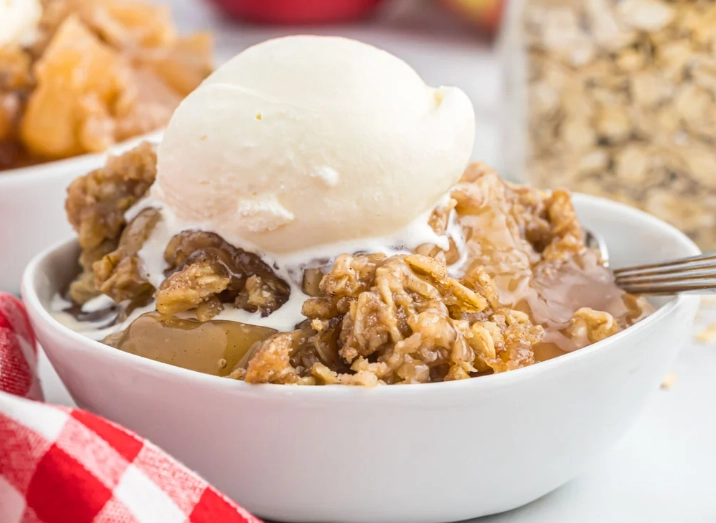 easy crock pot apple crisp easy crock pot apple crisp