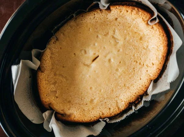 easy slow cooker cake easy slow cooker cake