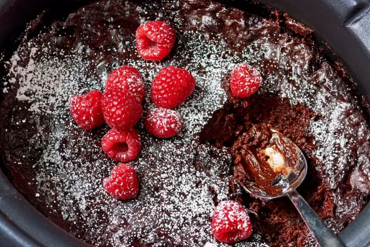 can you bake a cake in a slow cooker can you bake a cake in a slow cooker