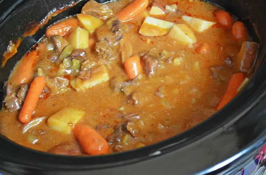 slow cooker beef stew with onion soup mix
