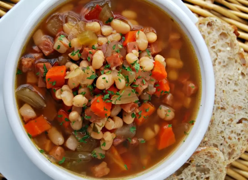 slow cooker vegetarian bean soup slow cooker vegetarian bean soup